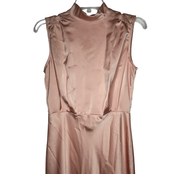 Lulu's Maxi Dress - Picture 2 of 7